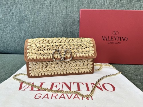 V Logo Signature Raffia Wallet Chain Bag“20*10.5*4CM”-027=
