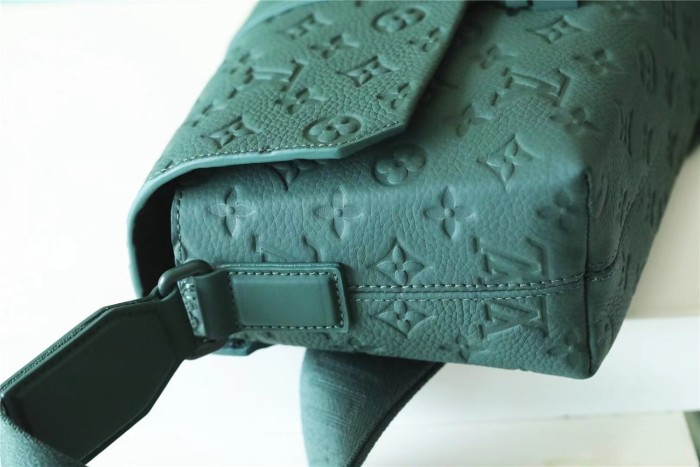 S Cape Messenger Crossbody Bag “28*16*10CM” 055