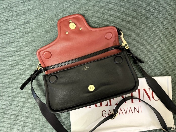 Vlogo 1960 Nappa Leather Shoulder Bag“26*13*9CM”-008=