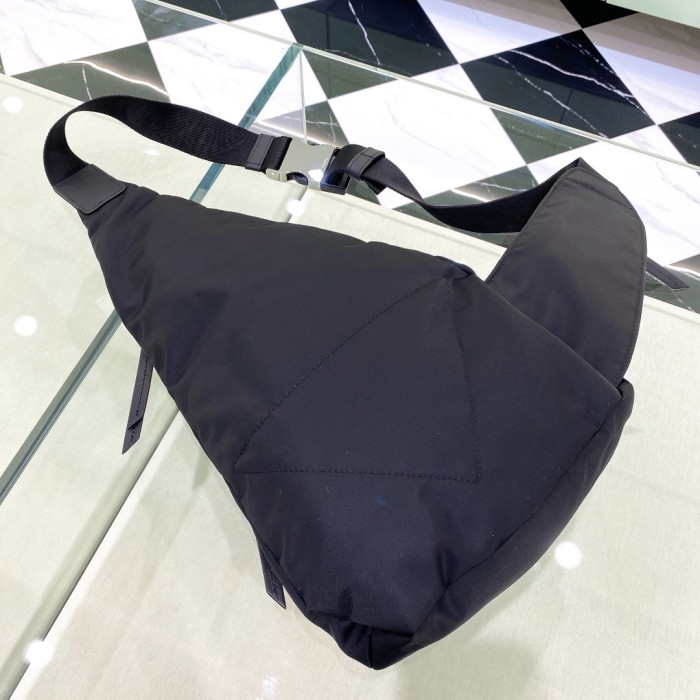 Cross Re-Nylon Bag“37.5*26.5CM”-086=