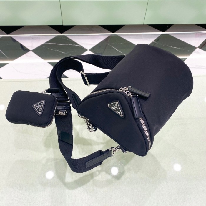 Re-Nylon Re-Nylon XLeather Triangle Shoulder Bag“21*15*15CM”-086=