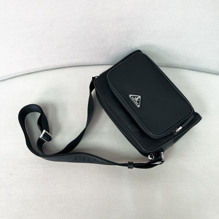 Small Re-Nylon and Saffiano leather shoulder bag“24*15.5*7CM”-087=
