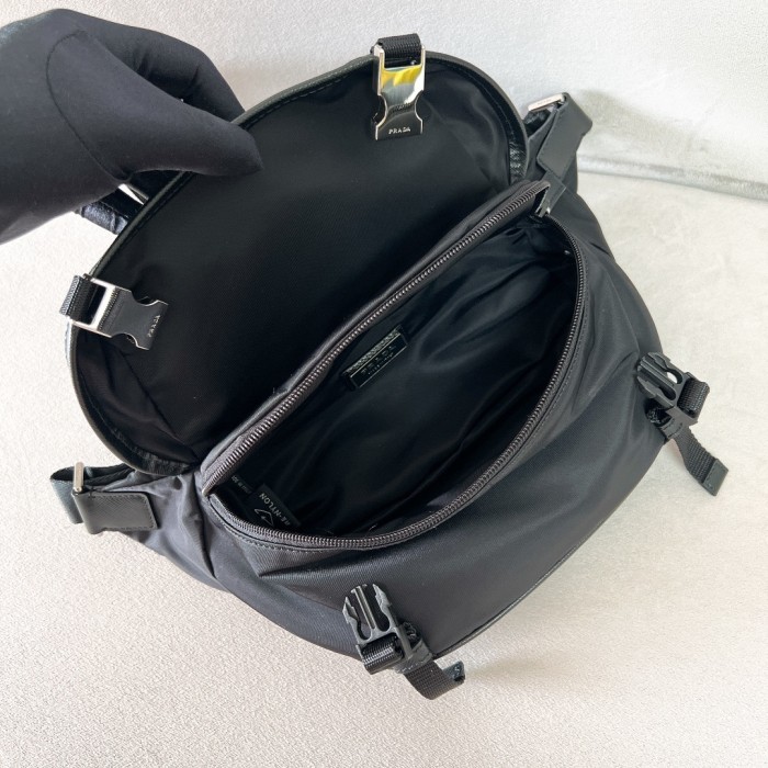 Re-Nylon And Saffiano Leather Shoulder Bag“22*12.5*10CM”-087=