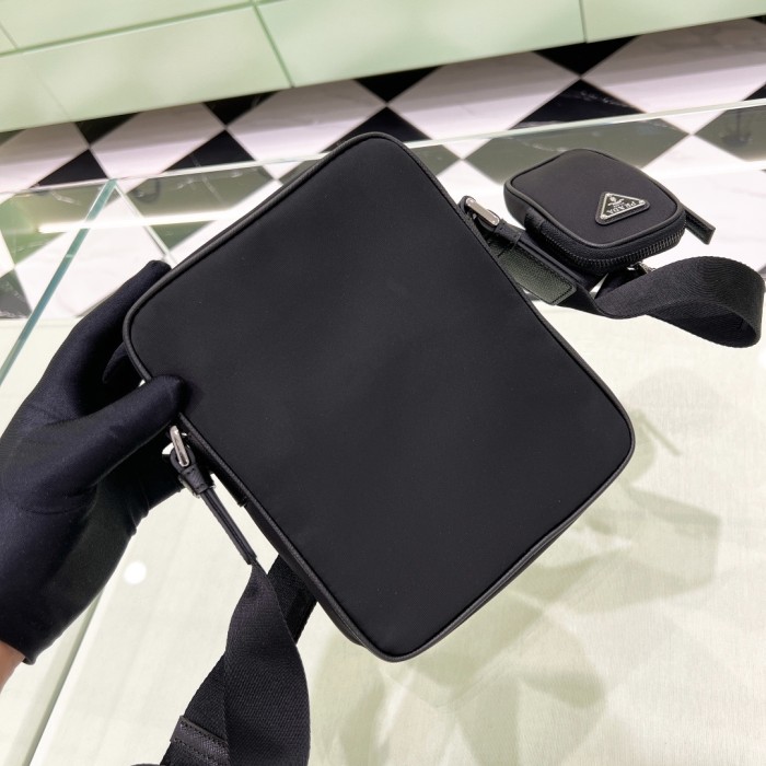 Re-nylon And Saffiano Leather Shoulder Bag“20*16*5CM”-087=