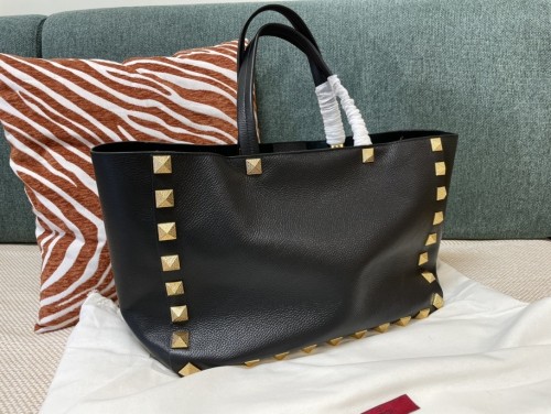 Roman Stud Grained-Leather Tote Bag“39.5*27*18CM”-008=