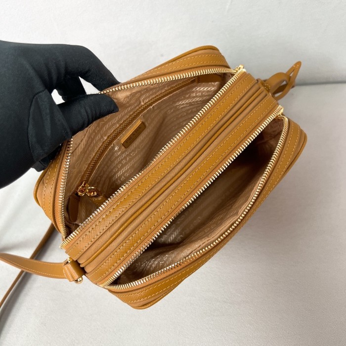 Re-Edition 1978 Re-Nylon And Saffiano Leather Bag“21*17*8CM”-087=