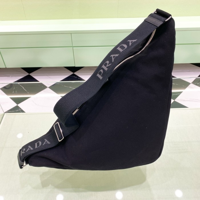 Re-Nylon Triangle Shoulder Bag“60*28CM”-088=