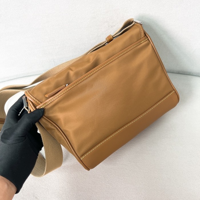 Re-Nylon And Saffiano Leather Shoulder Bag“25*18*10.5CM”-088=