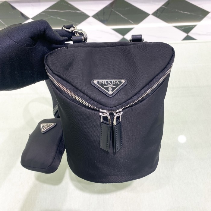 Re-Nylon Re-Nylon XLeather Triangle Shoulder Bag“21*15*15CM”-086=