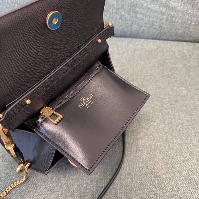 Vsling Small Handbag In Grainy Calfskin With Jewel Logo“22*16*9CM”-057=