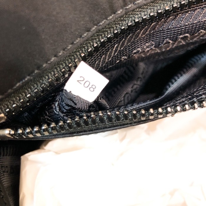 Re-nylon And Saffiano Leather Shoulder Bag“22*16*8.5CM”-087=