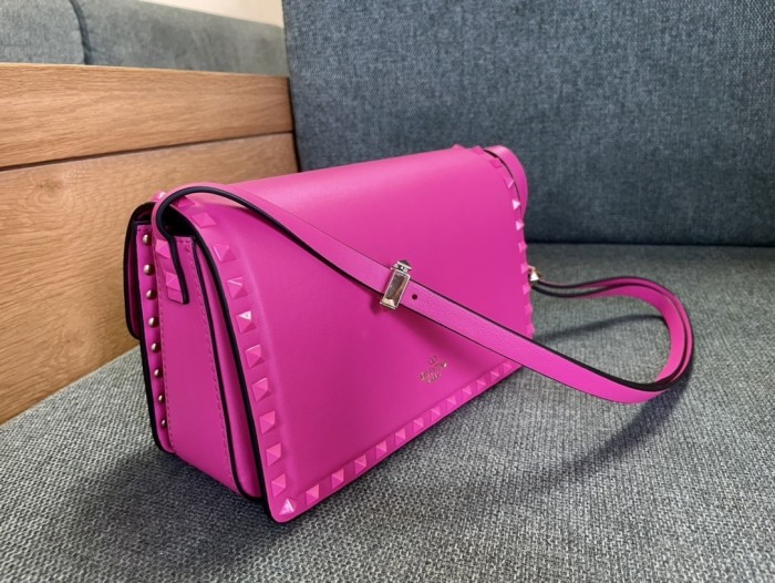 Rockstud23 Leather Shoulder Bag“23*13*9CM”-057=