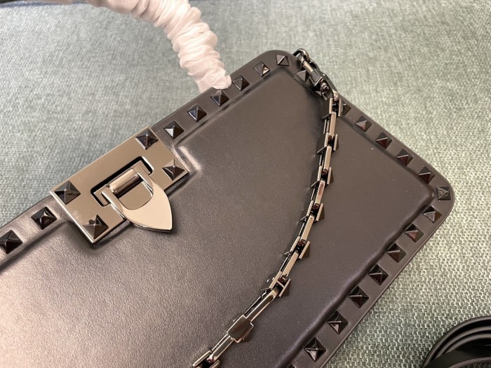 Rockstud Calfskin Handbag“28*14*8CM”-009=