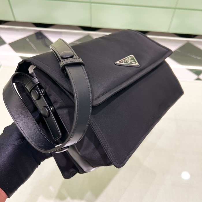 Padded Re-Nylon Shoulder Bag“30*21.5*12CM”-089=
