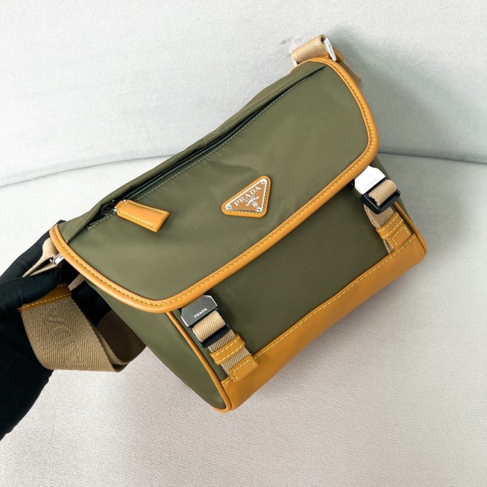 Re-Nylon And Saffiano Leather Shoulder Bag“25*18*10.5CM”-088=