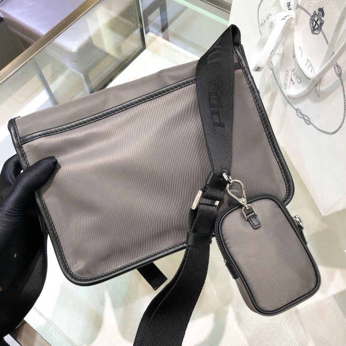 Re-Nylon And Saffiano Leather Shoulder Bag“26*19*10CM”-088=