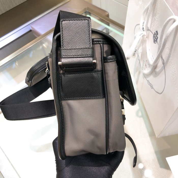 Re-Nylon And Saffiano Leather Shoulder Bag“26*19*10CM”-088=