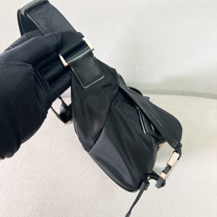 Re-Nylon And Saffiano Leather Shoulder Bag“22*12.5*10CM”-087=