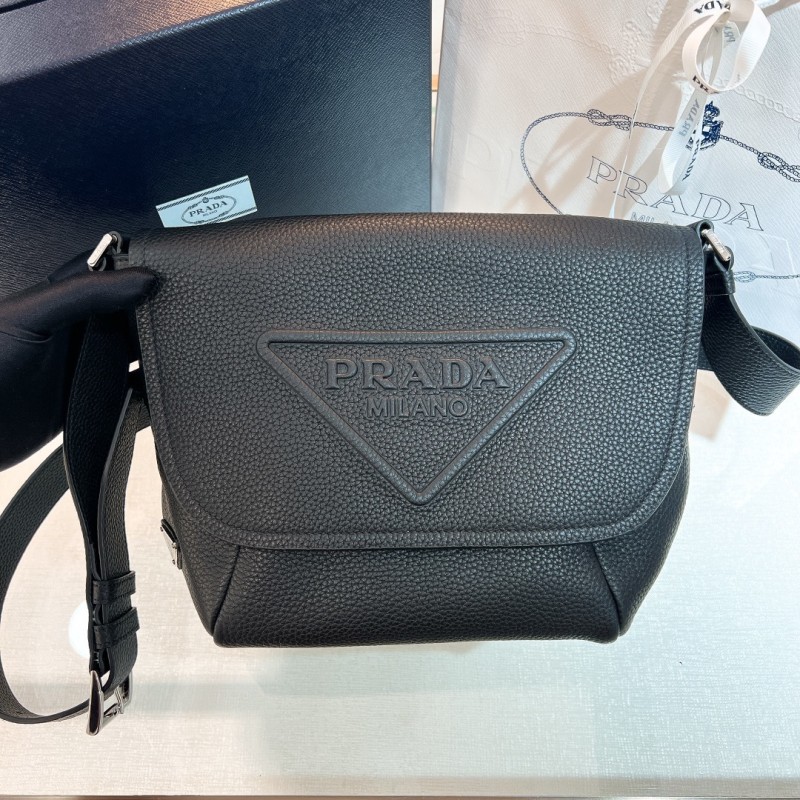 Logo-Embossed Leather Messenger Bag“22*22*12CM”-0801=