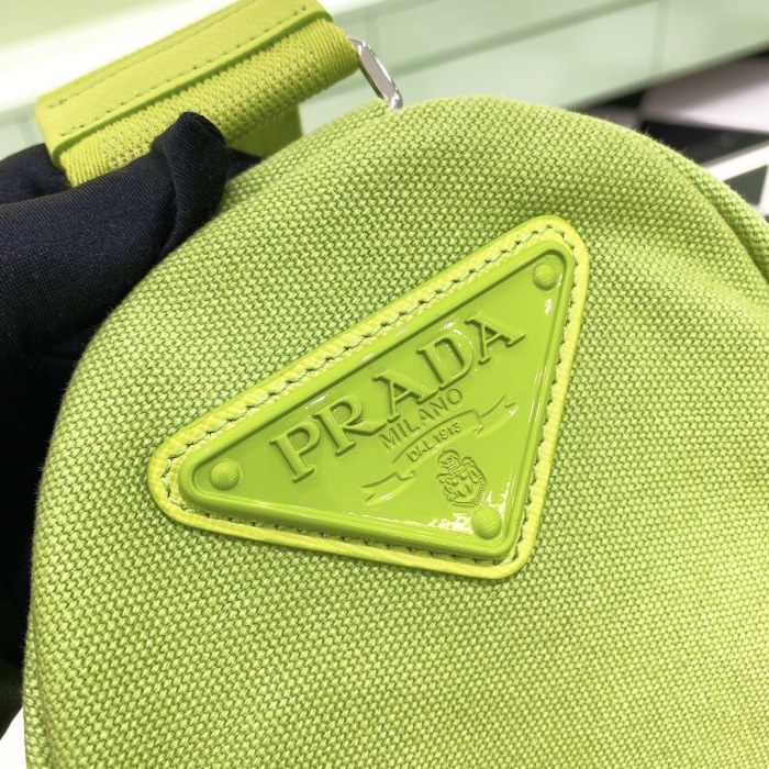 Re-Nylon Triangle Shoulder Bag“60*28CM”-088=