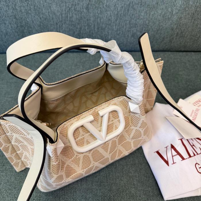 VLOGO SIGNATURE Tote“25*18*12CM”-047=
