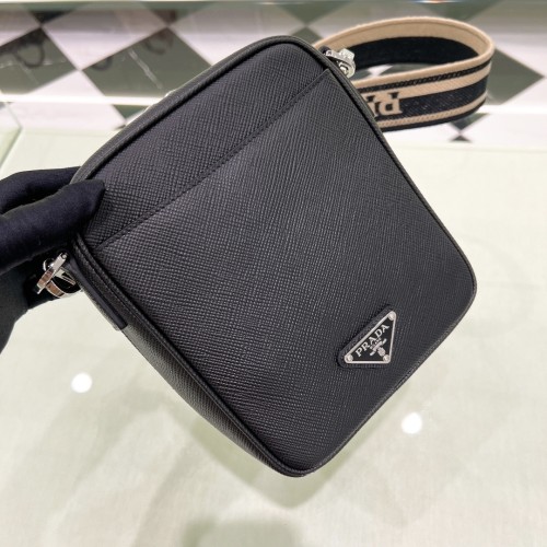 Vertical Zip Around Logo Shoulder Bag“19*16*5.5CM”-088=