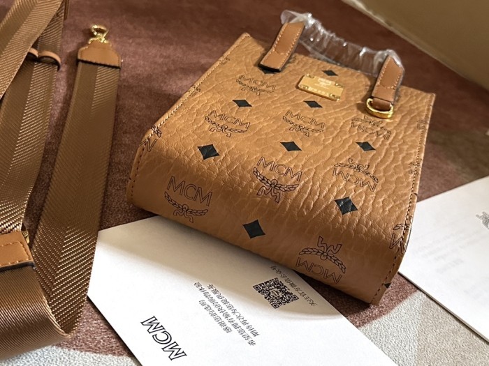 Aren Tote in Visetos Bag“17.5*13.5*4.8CM”-072=