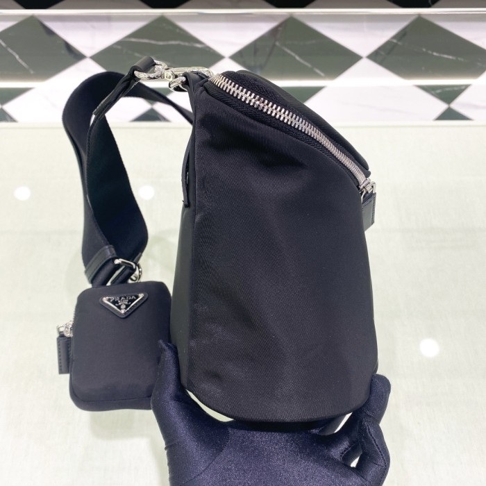 Re-Nylon Re-Nylon XLeather Triangle Shoulder Bag“21*15*15CM”-086=