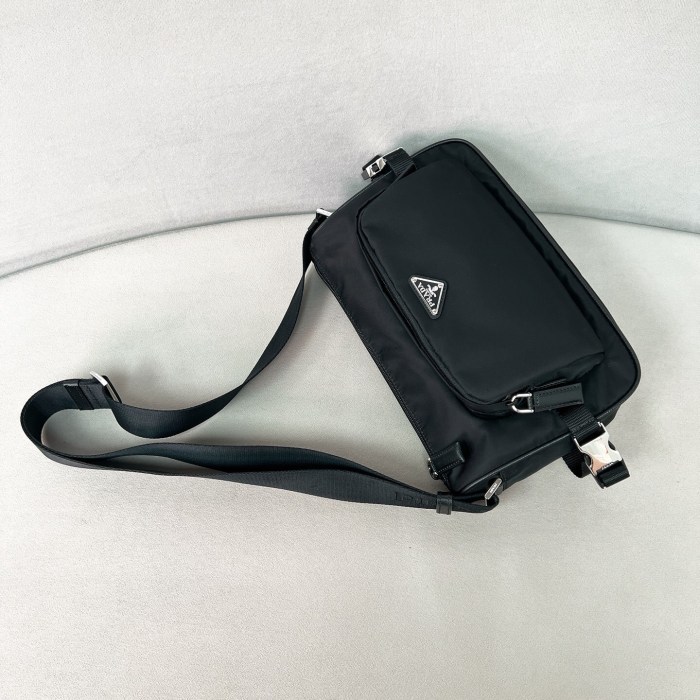 Re-Nylon And Saffiano Shoulder Bag“28*17.5*10CM”-087=