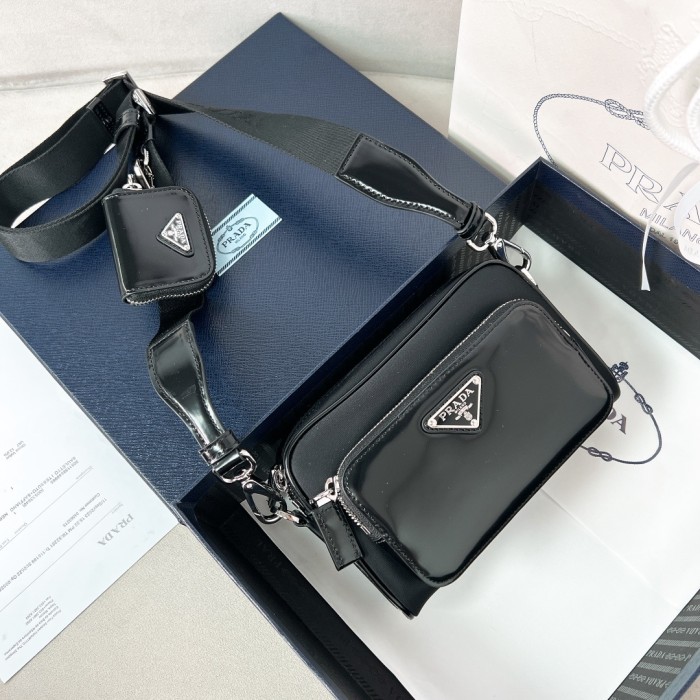 Re-Nylon And Smooth Leather Shoulder Bag“18*11.5*5CM”-087=