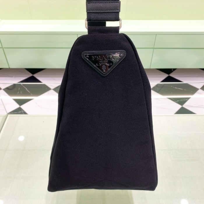 Re-Nylon Triangle Shoulder Bag“60*28CM”-088=