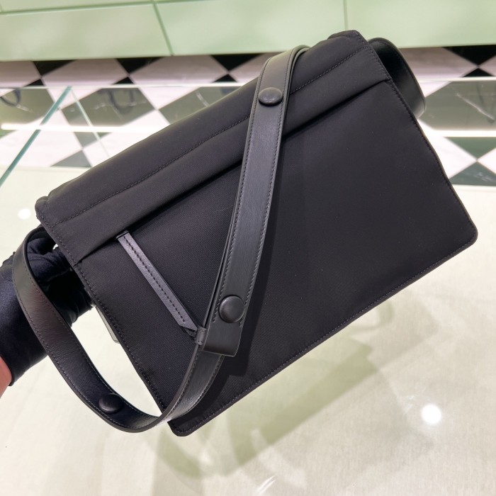 Padded Re-Nylon Shoulder Bag“30*21.5*12CM”-089=