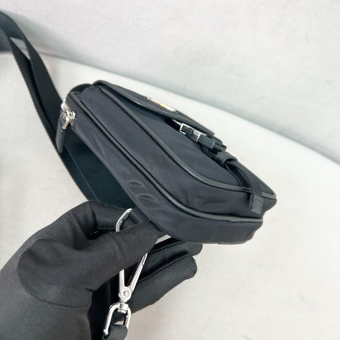 Re-Nylon And Leather Smartphone Case“17*11.5*4.5CM”-086=