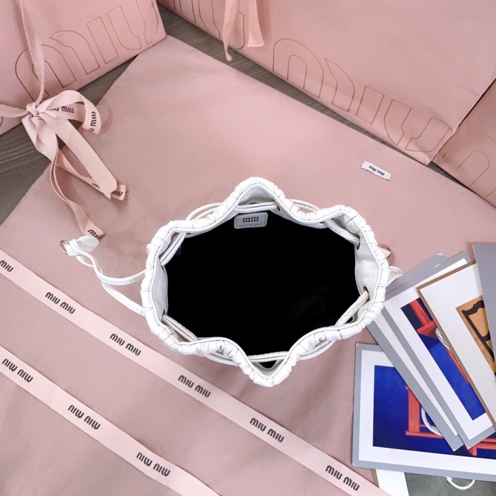 Matelassé nappa leather pouch“16*14*7.5CM”-086=