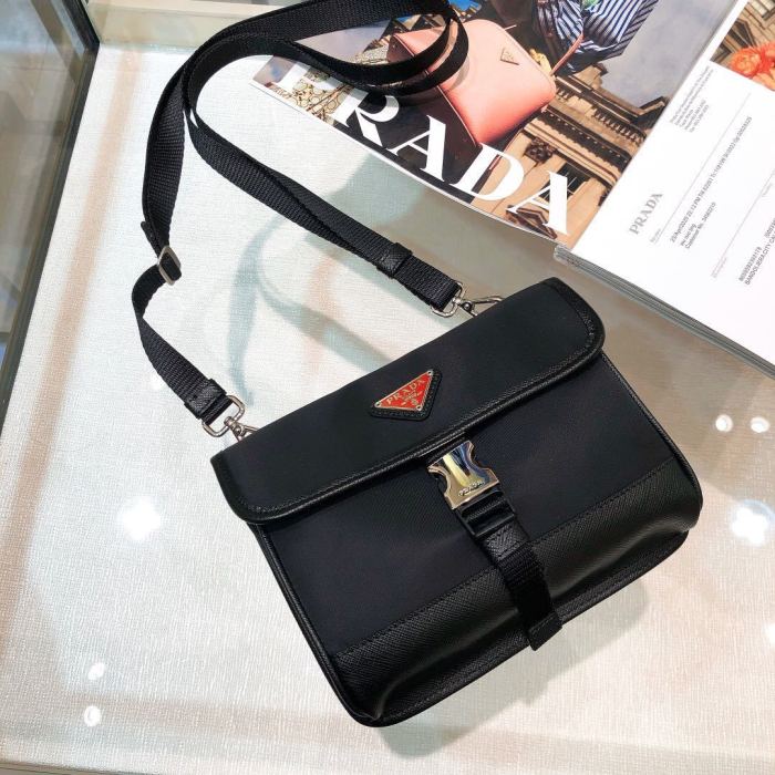 Re-Nylon And Leather Smartphone Case“18*14*3CM”-054=