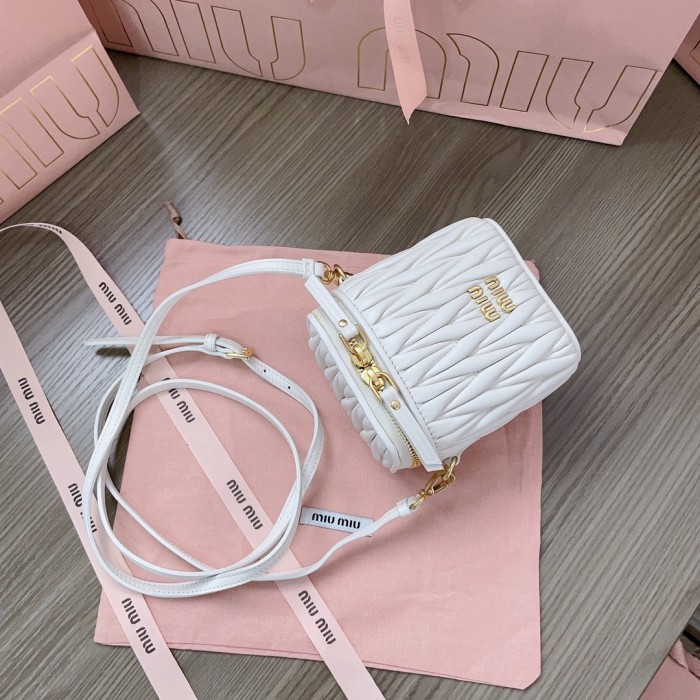White Matelassé Nappa Leather Micro Bag“10.5*9.5*7CM”-007=