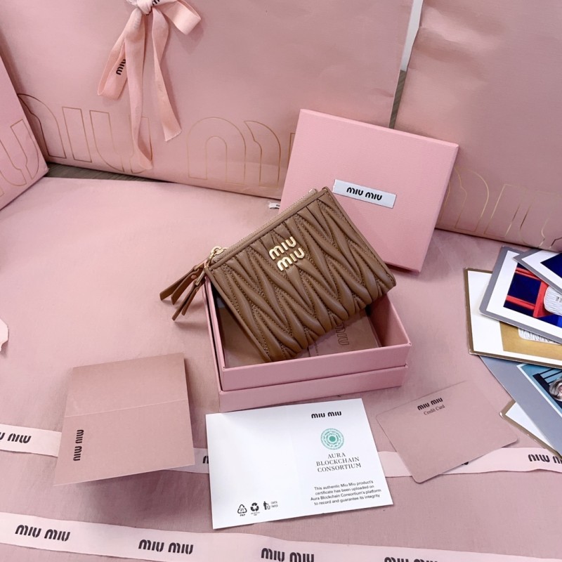 Small wallet in matelassé nappa leather“11.5*8CM”-023=