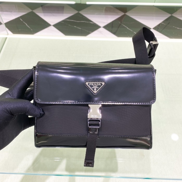 Re-Nylon And Leather Smartphone Case“18*14*3CM”-005=