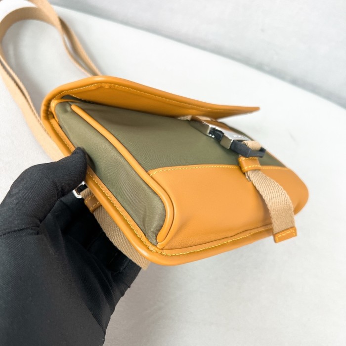 Re-Nylon And Leather Smartphone Case“18*14*3CM”-054=
