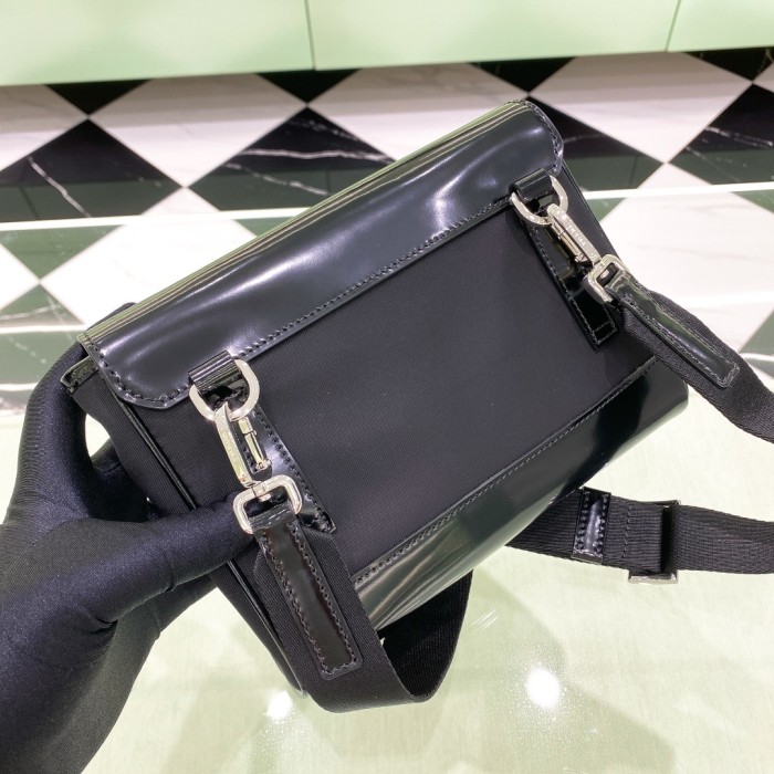 Re-Nylon And Leather Smartphone Case“18*14*3CM”-005=