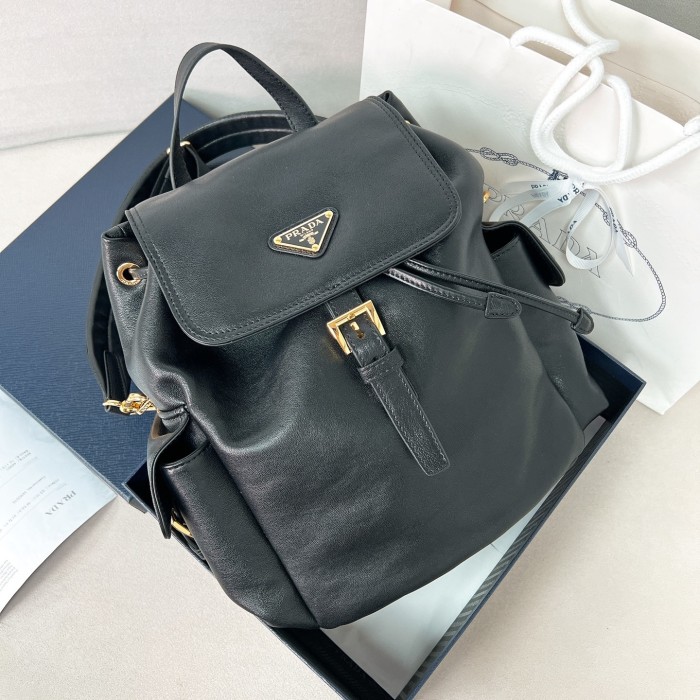 Explore medium nappa leather backpack  29 27 12.5CM  -0851=