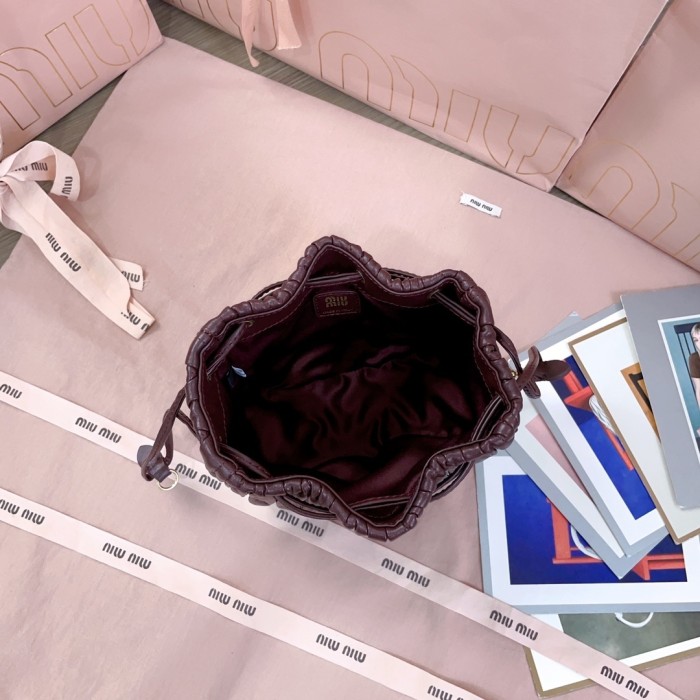 Matelassé nappa leather pouch“16*14*7.5CM”-086=