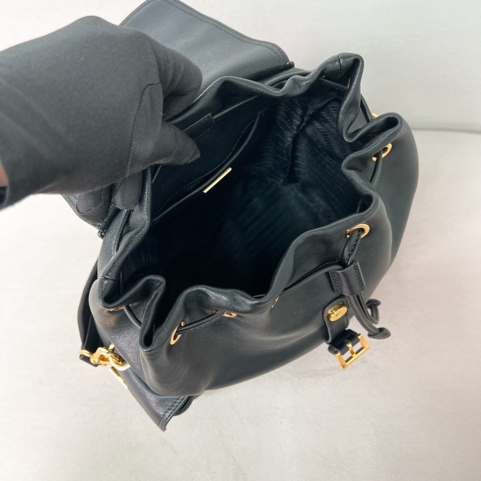 Explore medium nappa leather backpack  29 27 12.5CM  -0851=