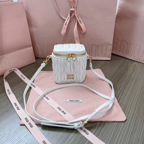 White Matelassé Nappa Leather Micro Bag“10.5*9.5*7CM”-007=