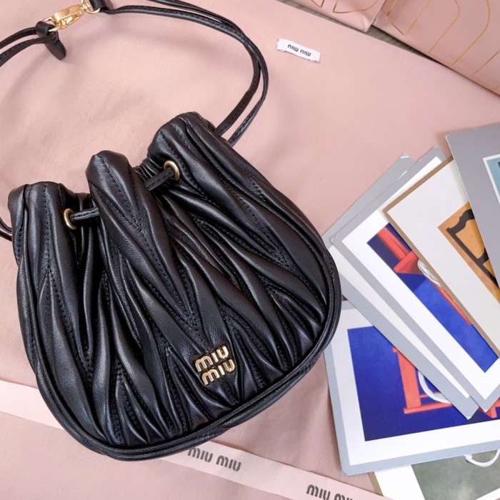 Matelassé nappa leather pouch“16*14*7.5CM”-086=