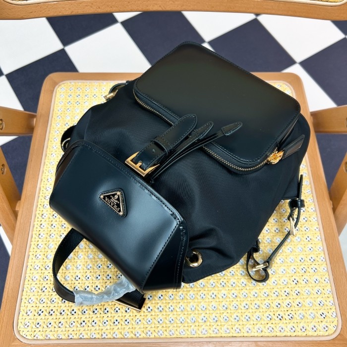Re-Nylon And Brushed Leather Backpack“25*20.5*11.5CM”-088=