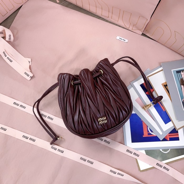 Matelassé nappa leather pouch“16*14*7.5CM”-086=