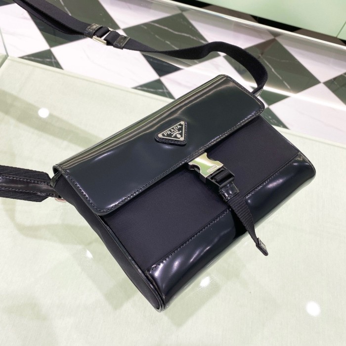 Re-Nylon And Leather Smartphone Case“18*14*3CM”-005=