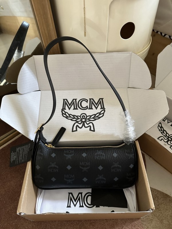 Aren Shoulder Bag in Visetos Bag“26.5*13.5*6.5CM”-062=