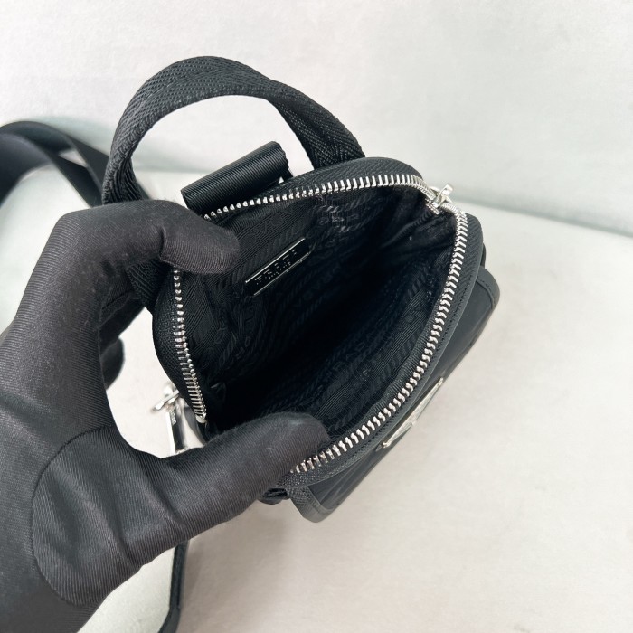 Re-Nylon And Leather Smartphone Case“17*11.5*4.5CM”-086=
